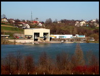Przystań MPWiK i posterunek wodny Policji nad Jeziorem Dobczyckim w Brzączowicach