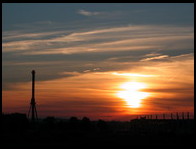 W cyklu Dobczyckie Zachody Słońca prezentujemy zachód strefowo-przemysłowy z 18 września 2004